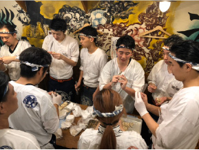 餃子アカデミー・餃子チーム（餃子を極める！餃子アカデミー